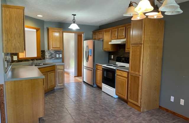 3 Bed Refreshed Home in Southwest Springfield Gallery 4