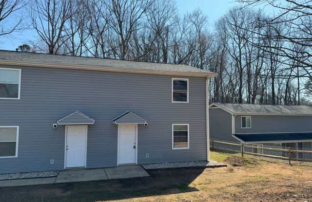 Two Bedroom Townhouse in Mooresville - 795 White Oaks Road, Mooresville, NC 28115