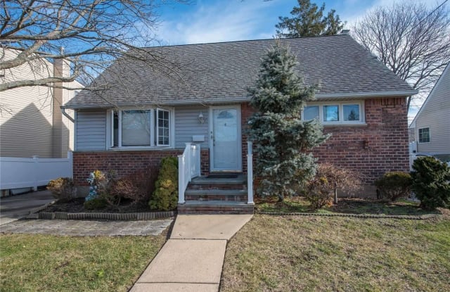 47 Cedar Street - 47 Cedar Street, Hicksville, NY 11801
