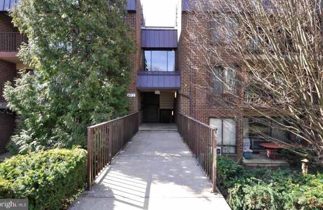 132 ROBERTS LANE photos photos
