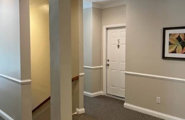 1950 N Talbott Street Gallery 4