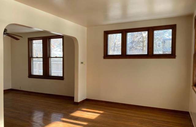 1651 Minnehaha Avenue East Gallery 4