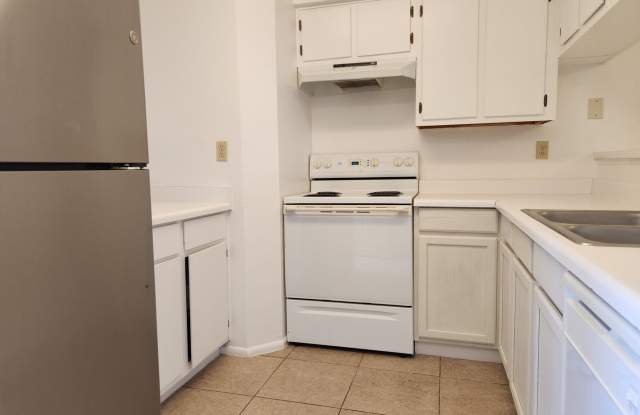BOTTOM FLOOR HANDICAP CONDO Gallery 3