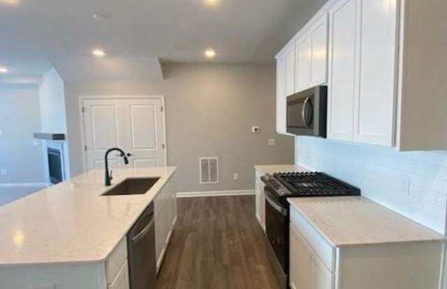 4810 Airlake Dr photos photos