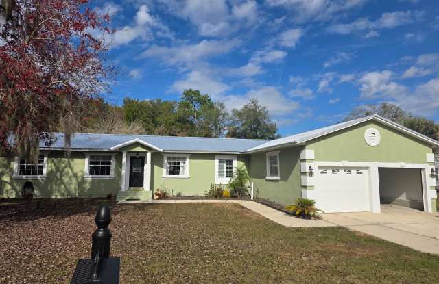 Spacious 5 Bedroom Home with Pool in Crystal Lake Homesites photos photos