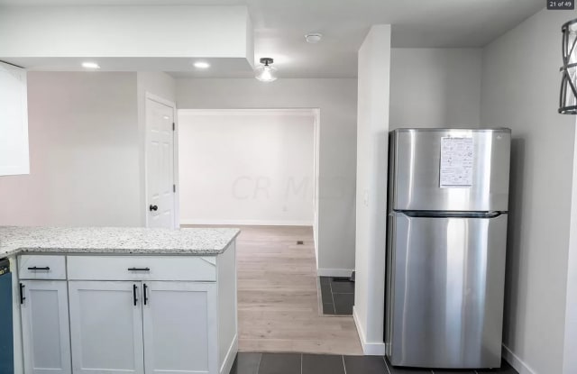 1558 Waterstone Court Gallery 4