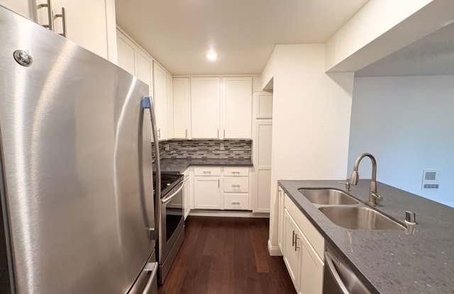 Stunning condo in the Arroyo Villas Community! Gallery 4