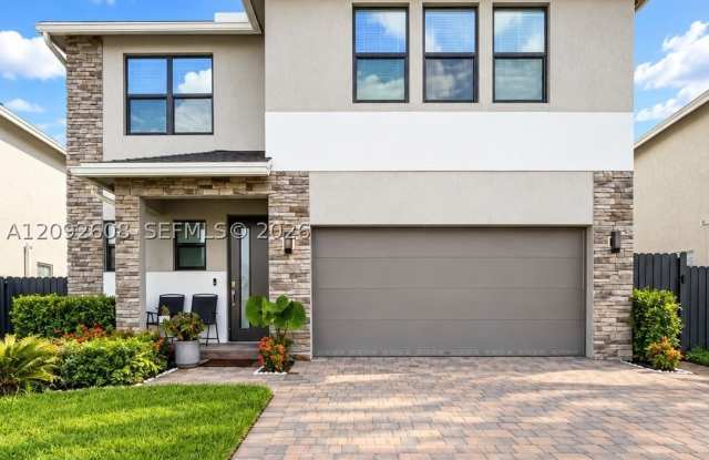 12918 SW 266th Ter Gallery 1