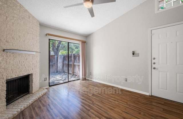 3815 Menchaca Rd photos photos
