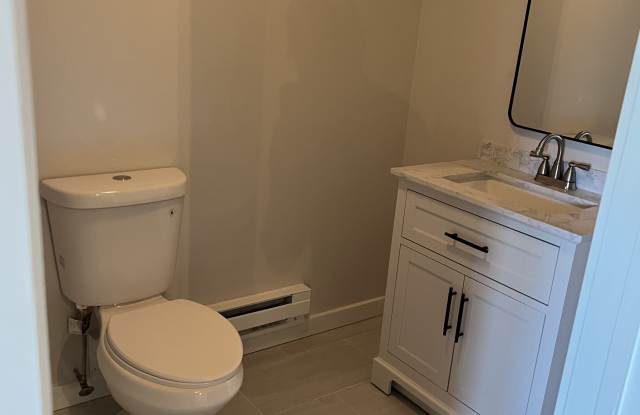 110 Railroad Ave photos photos