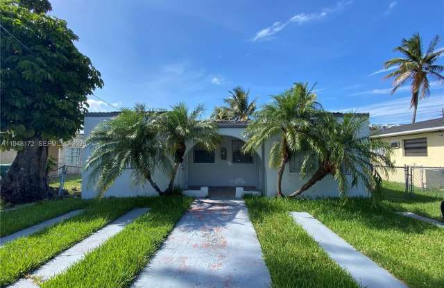 1361 NE 110th Ter photos photos