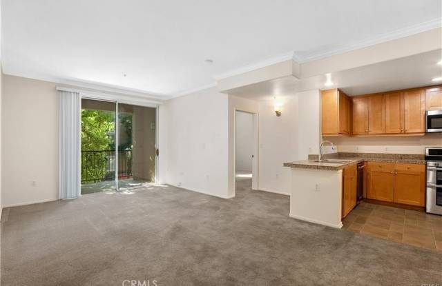 3223 Watermarke Place Gallery 2