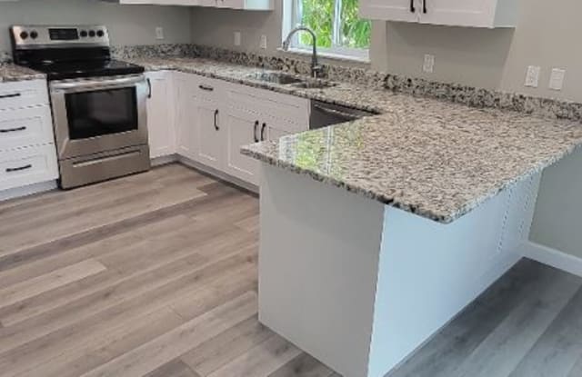 3008 Highland St N - 3008 Highland Street North, St. Petersburg, FL 33704