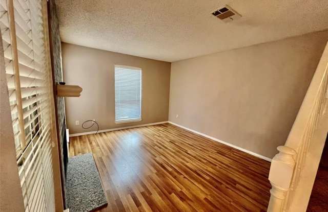 1441 Meadowood Village Drive Gallery 4