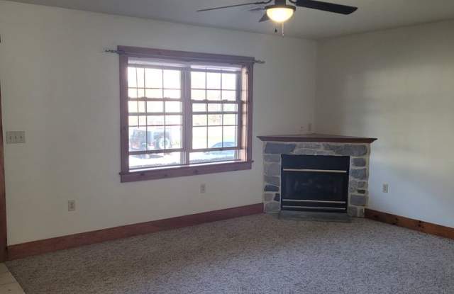 3 bedroom 1.5 bathroom Townhome Leola photos photos