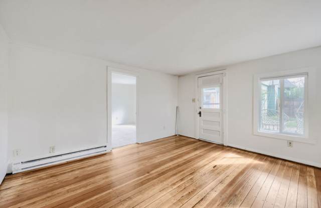 714 1/2 South Tejon Street Gallery 4