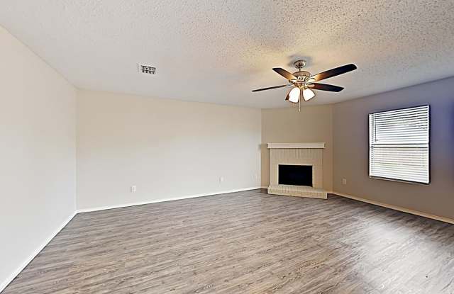 643 Pondview Drive Gallery 3