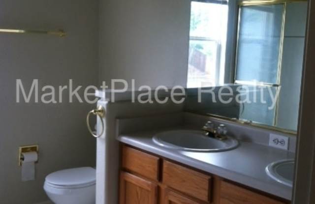 9521 Columbine Court Gallery 3