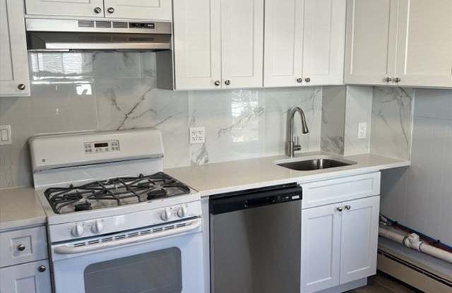 53 Oak Street unit: 2 photos photos