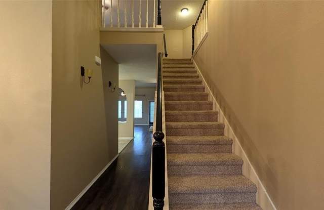 4924 Timberview Drive Gallery 2