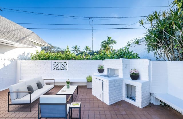 252 NE 104 St - 252 Northeast 104th Street, Miami Shores, FL 33138