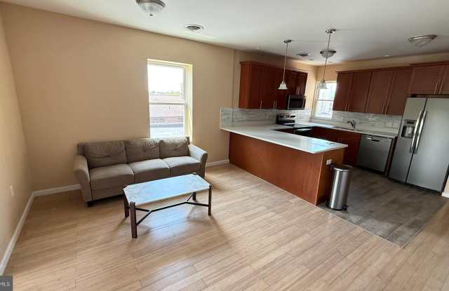 219 S WASHINGTON ST photos photos