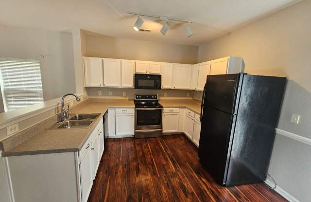 Beautiful Cul-de-sac home in Charlotte Gallery 2