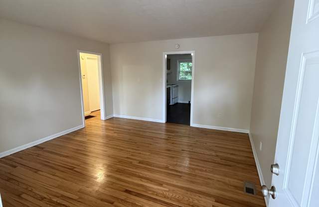 241 Sedgefield Ln - 1 Gallery 3