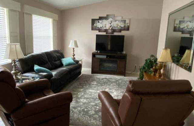 26608 Racquet Circle Gallery 3