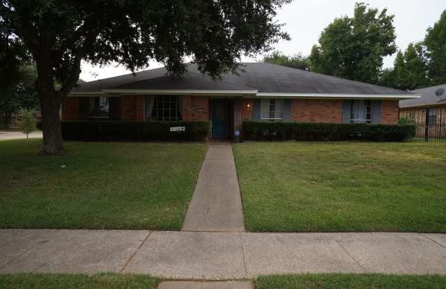 4/2 2,204 sqft 601 Rock Hollow dr. 3 car garage $2,404.95 photos photos