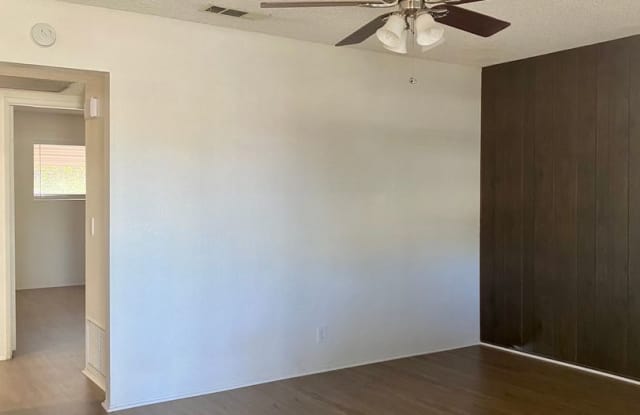 2 Bedroom 1 Bathroom Duplex Newly Remodeled in 55+ COMMUNITY Gallery 3