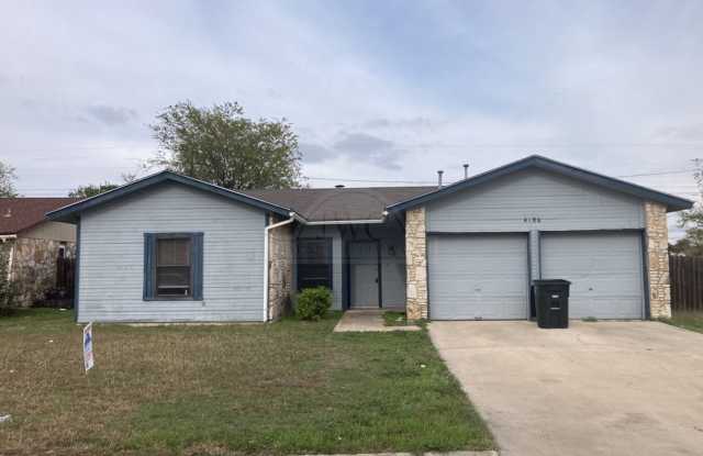 ***Two-Weeks Free Rent*** 2607 Poage photos photos