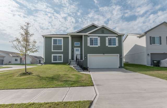 Open-Concept 3-Bedroom with Corner Lot Views!! - 10901 Baker Street, Douglas County, NE 68142 Open-Concept 3-Bedroom with Corner Lot Views!! - 10901 Baker Street, Douglas County, NE 68142