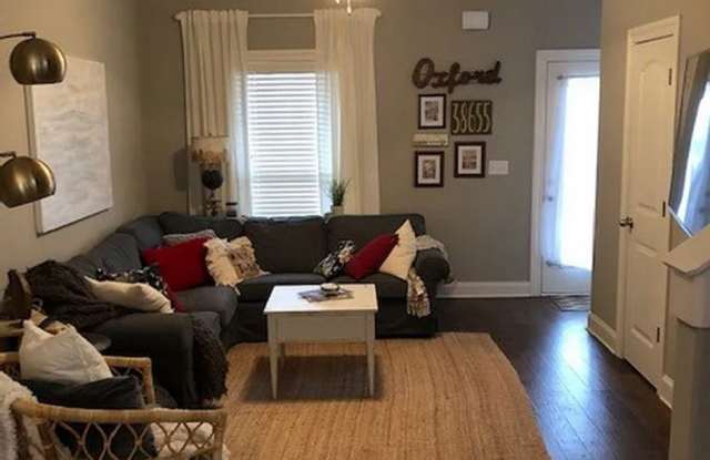 4 bed/4.5 Bath Gallery 3