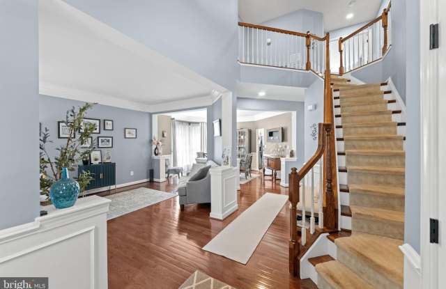 43550 RIVERPOINT Drive Gallery 3