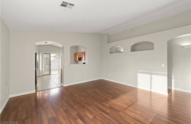 1070 Ashwood Bay Avenue Gallery 4