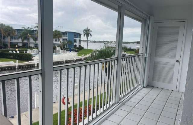 1858 SW Palm City Road Gallery 2