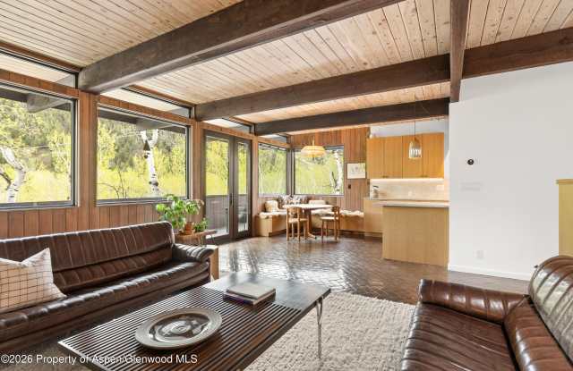 284 Eastwood Drive photos photos