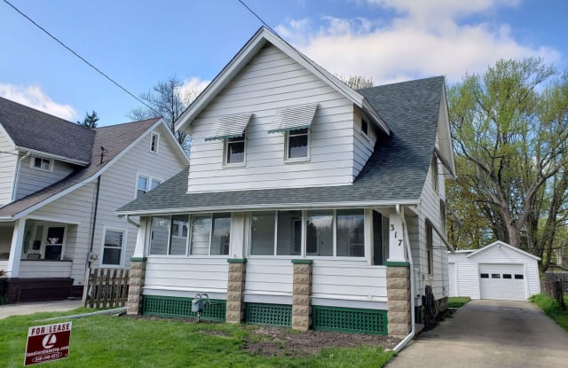 317 High Street - 317 High Street, Elyria, OH 44035