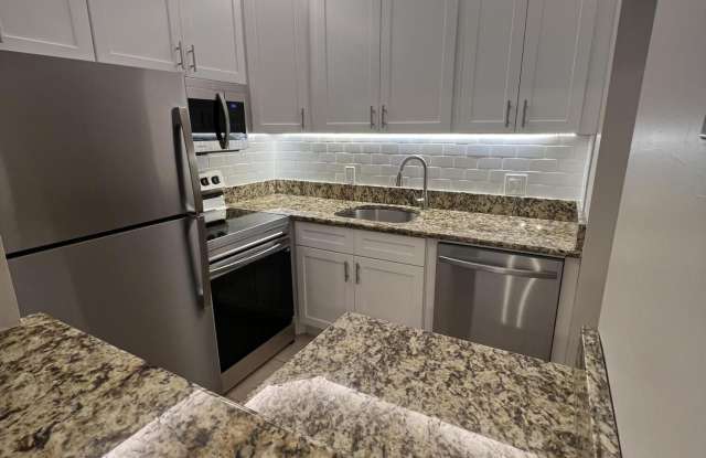 31 WESTBURY B Circle photos photos