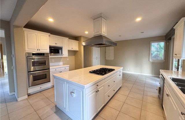 2946 Muir Trail Drive photos photos