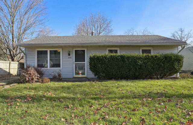 3 Bedroom 1 Bathroom located in Champaign. photos photos