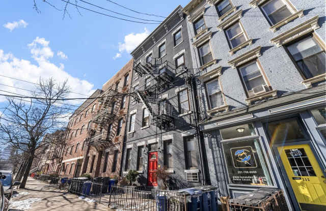 230 BLOOMFIELD ST 101 photos photos