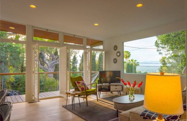 3510 N Knoll Drive Gallery 3