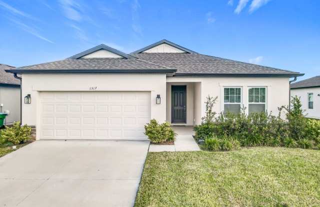 Spacious 4-Bedroom Home in Hampton Oaks | Modern Finishes & Open Floor Plan photos photos Spacious 4-Bedroom Home in Hampton Oaks | Modern Finishes & Open Floor Plan photos photos