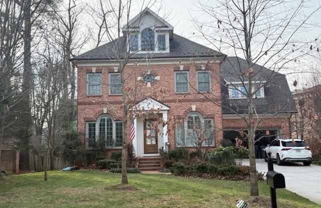 1604 COLONIAL Lane Gallery 1