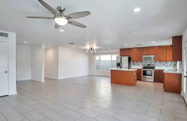 5 Bedroom, 3 Bath, Pool, Remodeled in 2018 - 1718 East Pebble Beach Drive, Tempe, AZ 85282