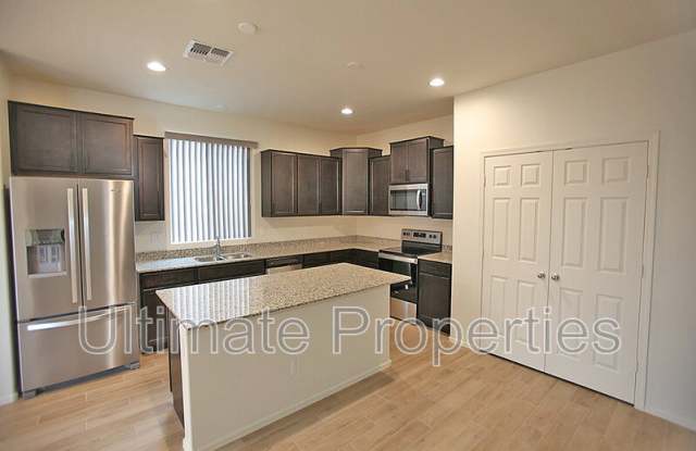 6930 W Townley Ave photos photos