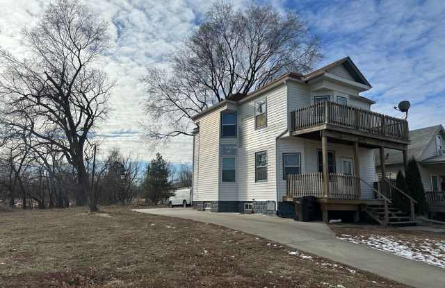 Updated 3 Bedroom Available! photos photos