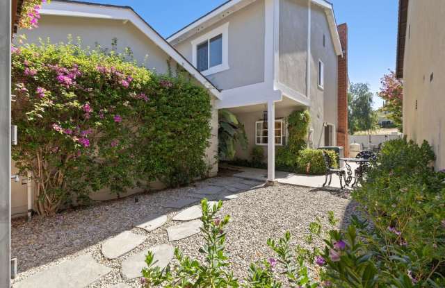 Beautifully Updated Home in Lake Lindero Gallery 3